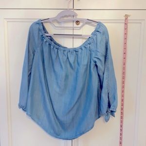 Vineyard Vines blue blouse size 4